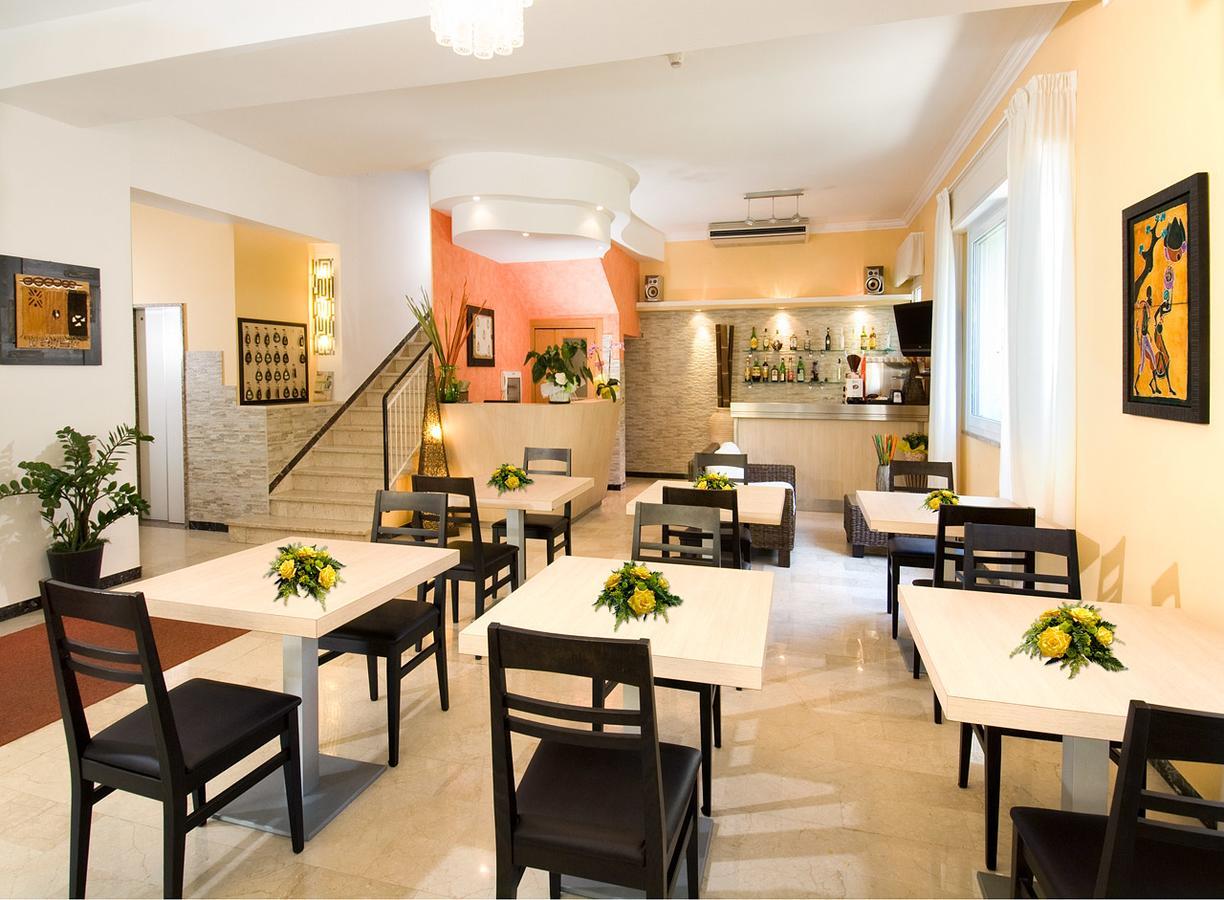 Hotel Ferrara Cattolica Luaran gambar
